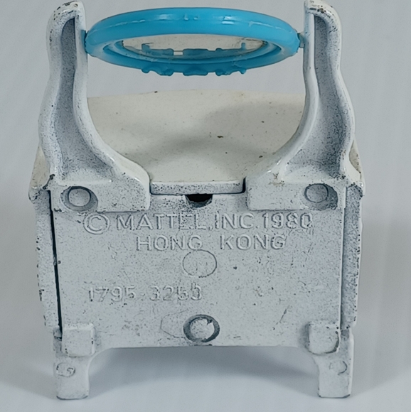 Vintage 1980 Dresser w/Mirror  high Mattel Doll House Furniture Hong Kong 3in - Picture 8 of 10